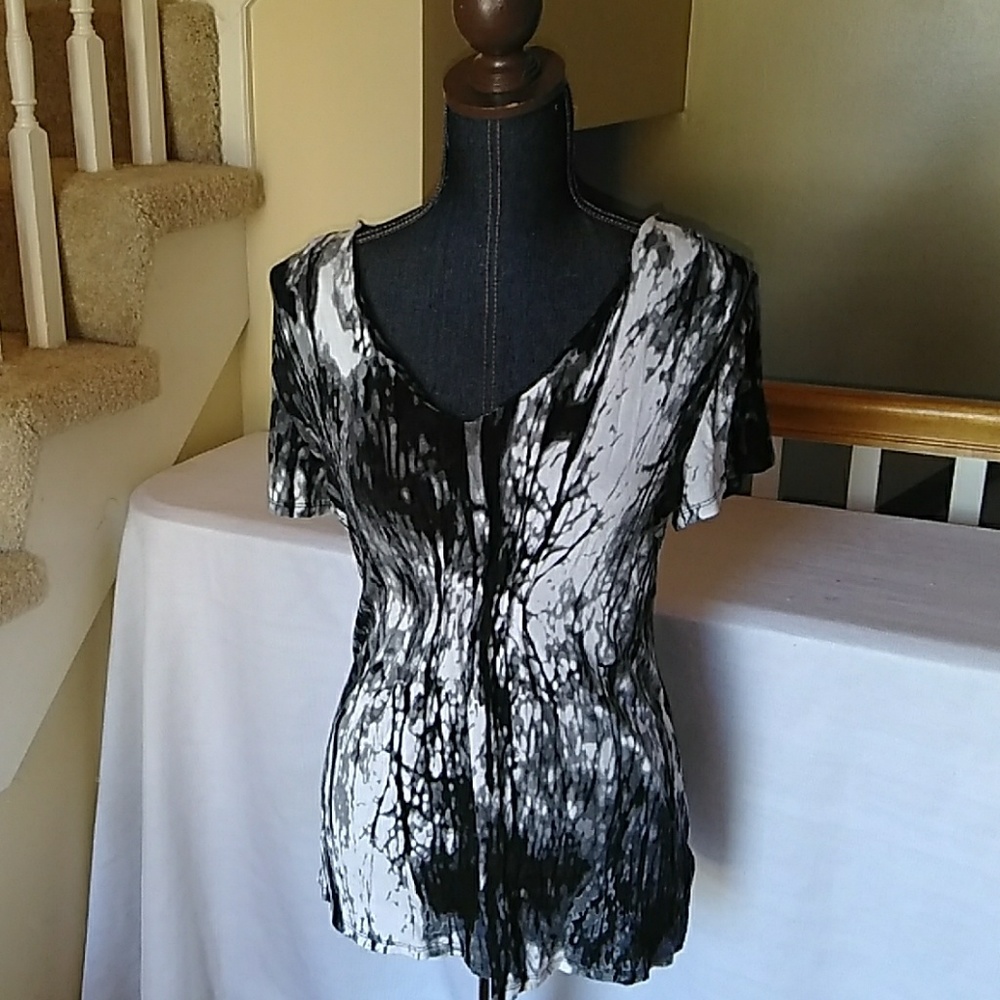 Daisy Fuentes shirt